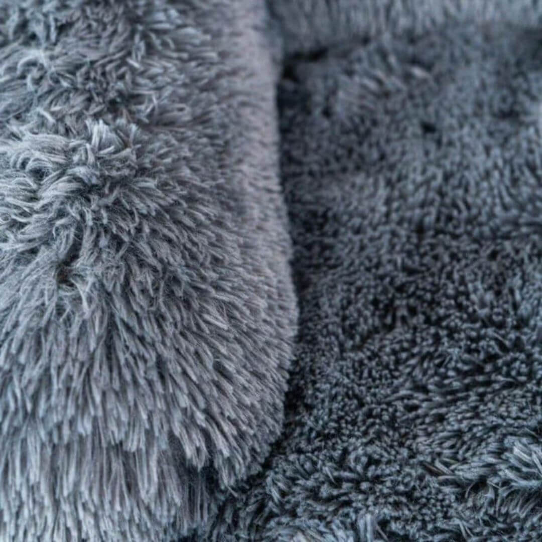 MrFluffyFriend® - Pörröinen sohvasuoja koirille ja kissoille